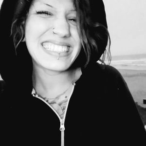 Meet your Posher, Paige devoy